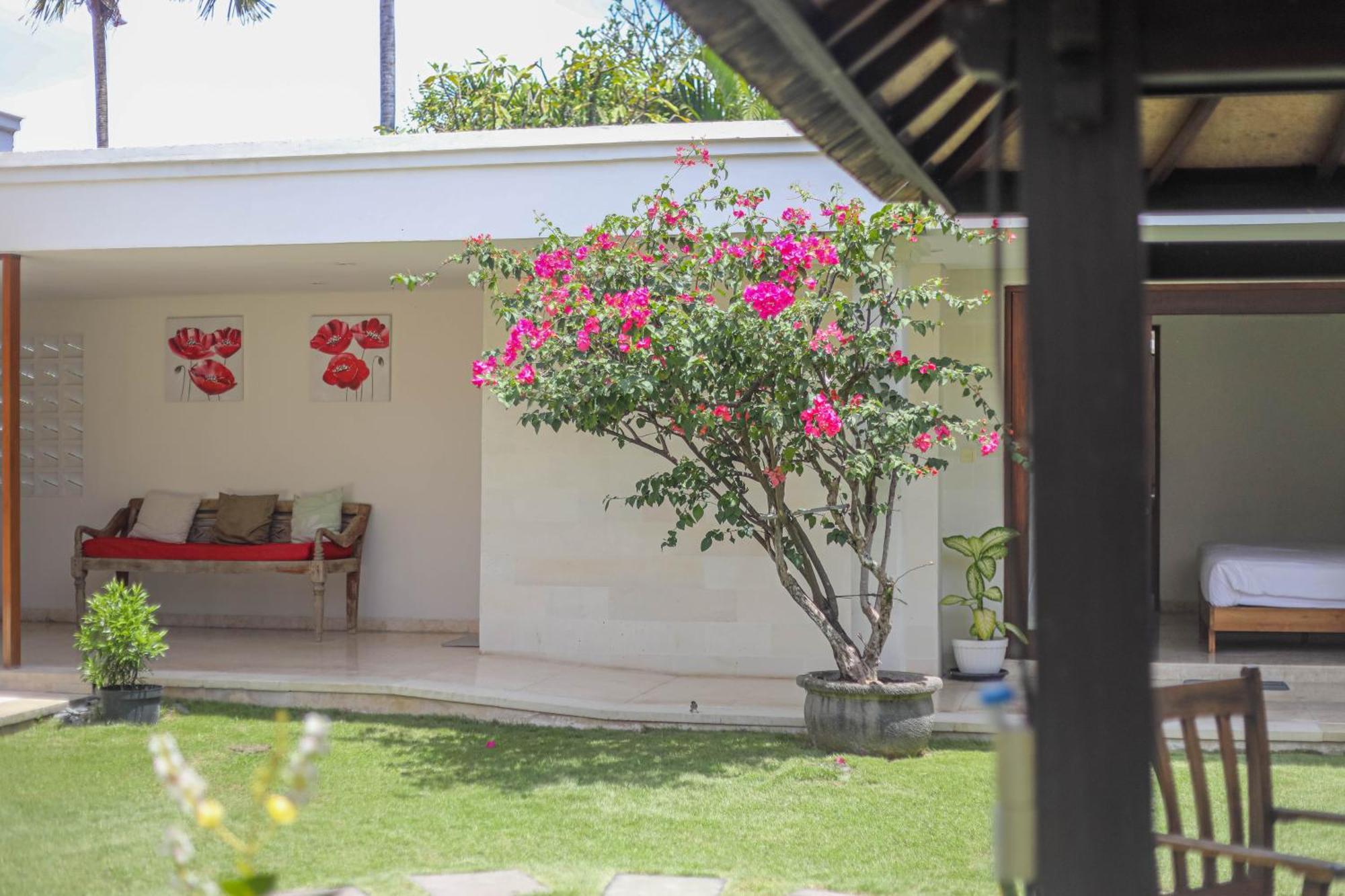 Villa Harmony Canggu Exterior photo